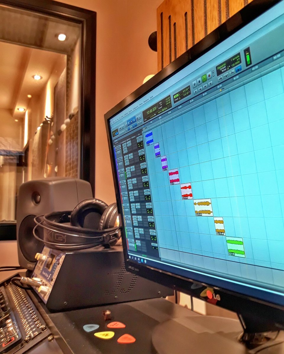 430estudio's tweet photo. Sale mastering de disco ✔👊 #430estudio
.
.
.
#audiophile #audioengeneer #mastering #recordingstudio #production #producerlife #studiolife #musicproducer #plugins #protools #pluginalliance #genelec #focusrite #akg #picoftheday📷 #laslomitas https://t.co/eJwO0nCZBI