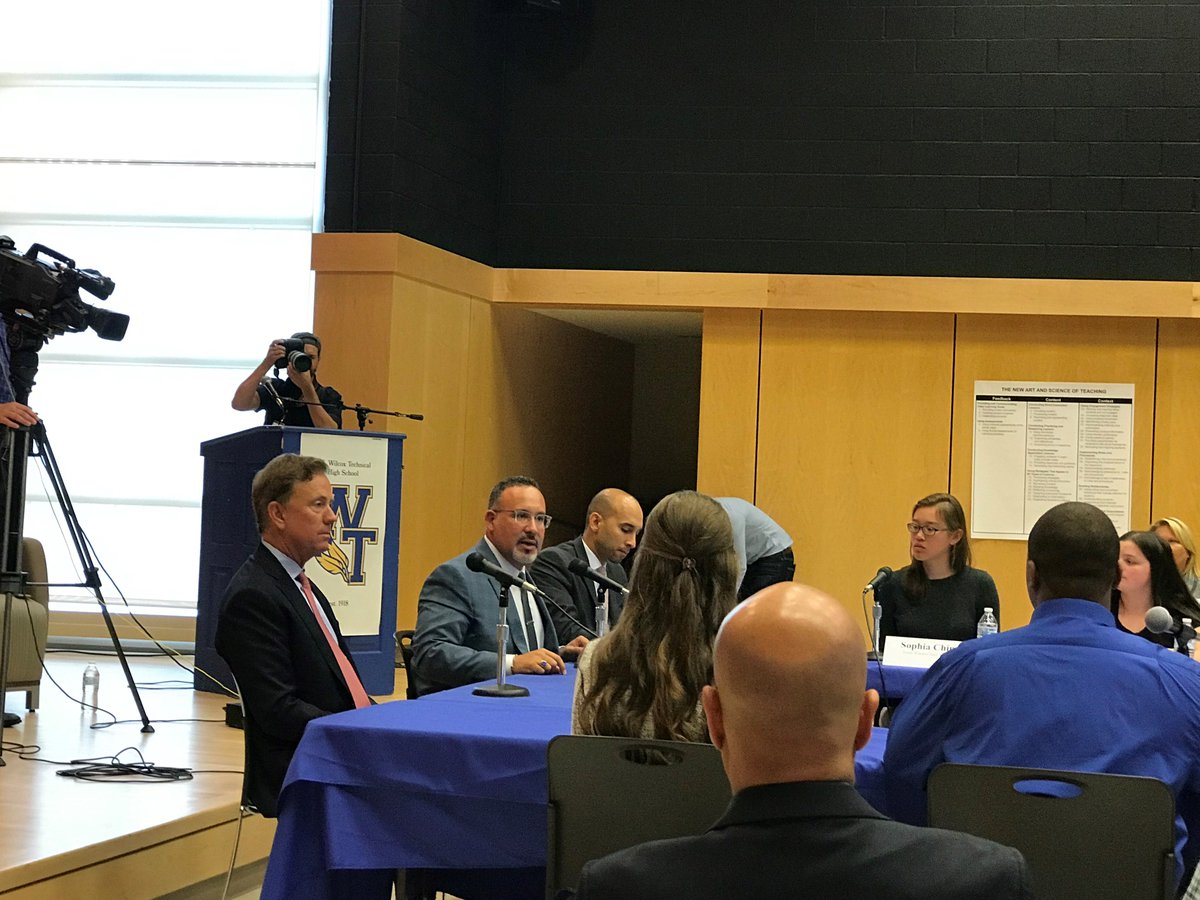 GovNedLamont's tweet photo. Thanks to the students, teachers, administrators, and other leaders who joined us today at #WilcoxTech HS in #Meriden for a discussion on ways to make improvements to our education system. Important to continue our conversations on this critical topic. https://t.co/I5xw64CDGI