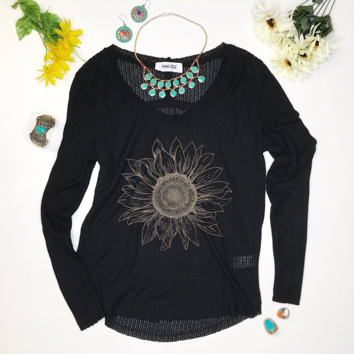 AmazuApparel's tweet photo. Lightweight knit long sleeves are perfect for those cool nights. #amazu #sunflower #wildlife #wildlifeconservation #autumn #summernights #bohofashion #bohostyle #selfishlyunselfish https://t.co/3sNGmgWzIH