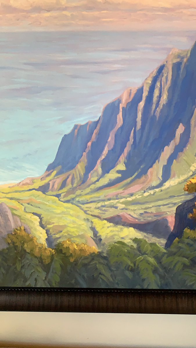 comaltubes's tweet image. Didn’t even notice this painting in the living room!