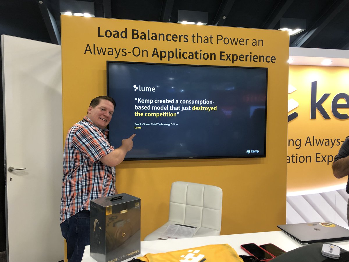 ProgressKempLM's tweet photo. Brooks Snow, CTO of @BigLume visiting @KempTech at booth #2051

"Kemp created a consumption-based model that just destroyed the competition" 

#VMworld #KempAX #Lume #LoadBalancer #MultiCloud https://t.co/dRPQyF2uGr