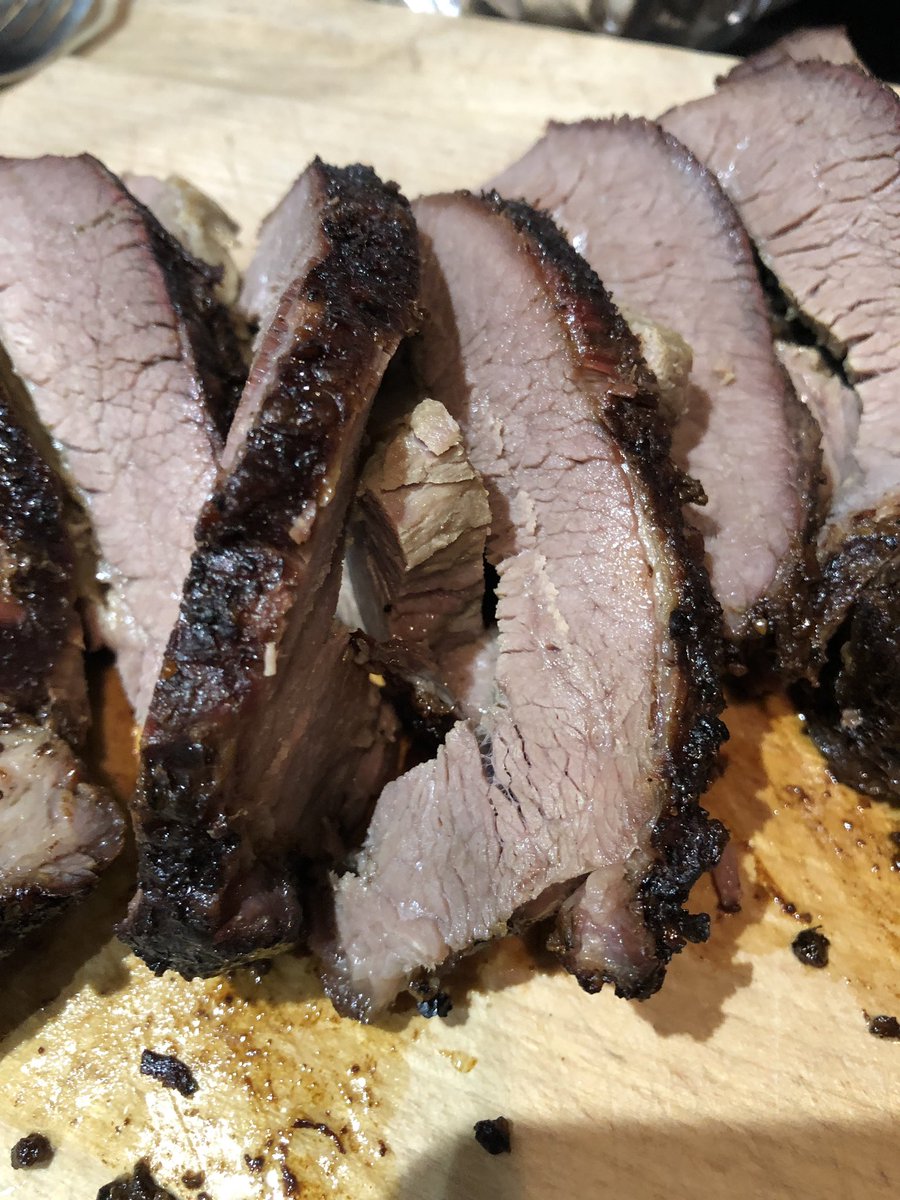 ScottishLass73's tweet photo. #dexter #brisket seasoned with #botree salt and pepper on the #kamadojoejr over #oxfordcharcoal @KamadoJoeUK @KamadoJoe @LodgeCastIron @botreeuk @oxfordcharcoal #ukbbq #bbq https://t.co/OWV9DCyJYl