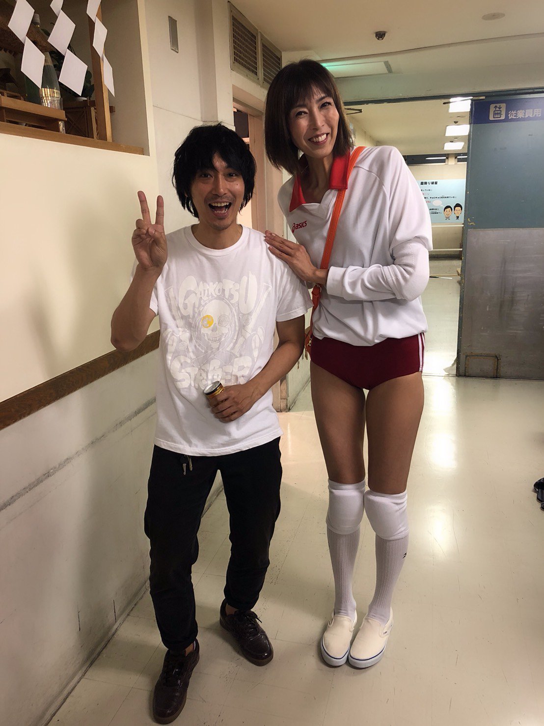 大林素子 בטוויטר 舞台裏 安達 役者 素敵な役者さんが集まった そして安達君だから ブルマのコントやったんだ 笑 50過ぎてブルマは回りの迷惑 と思いつつ 笑 笑いの為に 身体張りました 笑 打ち上げも楽しかった しかし やはり芸人リスペクト 大林素子 בטוויטר 舞台裏 安達 役者 素敵な役者さんが集まった そして安達君だから ブルマのコントやったんだ 笑 50過ぎてブルマは回りの迷惑 と思いつつ 笑 笑いの為に 身体張りました 笑 打ち上げも楽しかった しかし やはり芸人リスペクト