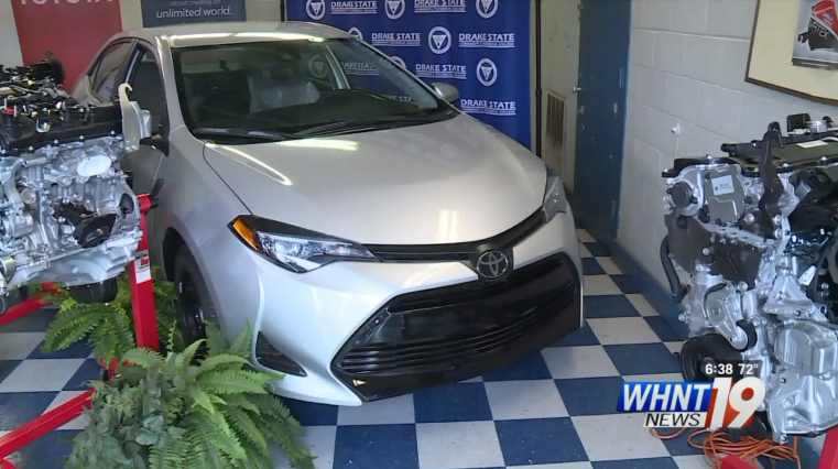 huntsvillealcoc's tweet photo. Fantastic news for @Toyota Alabama and @DrakeState - Toyota donates 2 Corollas and 12 engines to help students do hands-on training for future jobs #preparingtheworkforce
https://t.co/yqS71gCAut https://t.co/hT1pZUmIVH