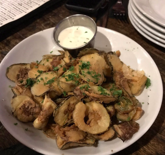 Crispy fried pickles.
.
.
.
.
.
.
.
.
#friespickles #pickles #whiskeyorlando #orlando #orlandofood #restaurants #appetizers #apps #feelgoodfood #foodies