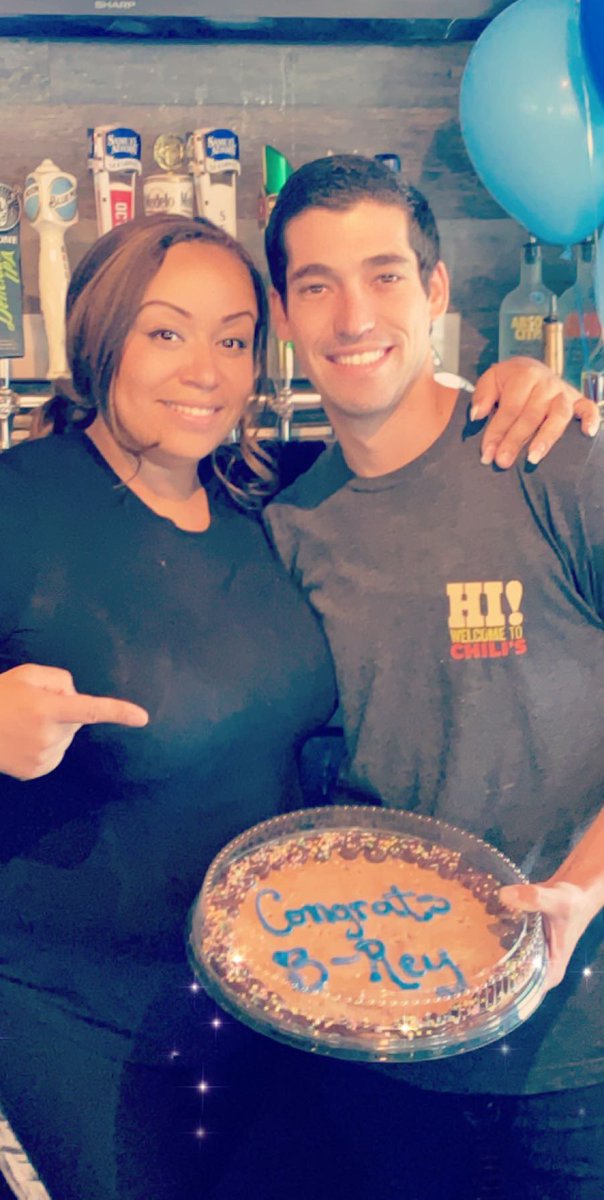 DestinyStro88's tweet photo. B-Rey’s last day! Great leader in our restaurant and so proud of his growth into CSL for Upland! We will miss you! #Chilislove #ChilisGrow @travishorne23 @BReyAllDay https://t.co/wCBeCJ3MOa