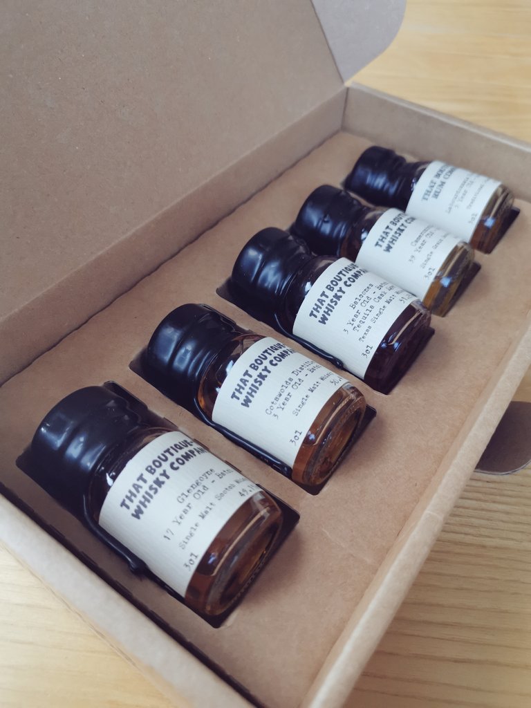 Whiskey_JAC's tweet photo. Came home to an unannounced Whiskey delivery (they're the best type) today from @AtomBrands &amp; @BoutiqueyWhisky for their #DramGoodClub. Contents - Glengoyne 17yo, Cotswolds 3yo, Balcones 3yo Tequila cask aged, Cameronbridge 39yo and a Labourdonnais 5yo Rum. Reviews to come. https://t.co/ZT7xPeUQHu