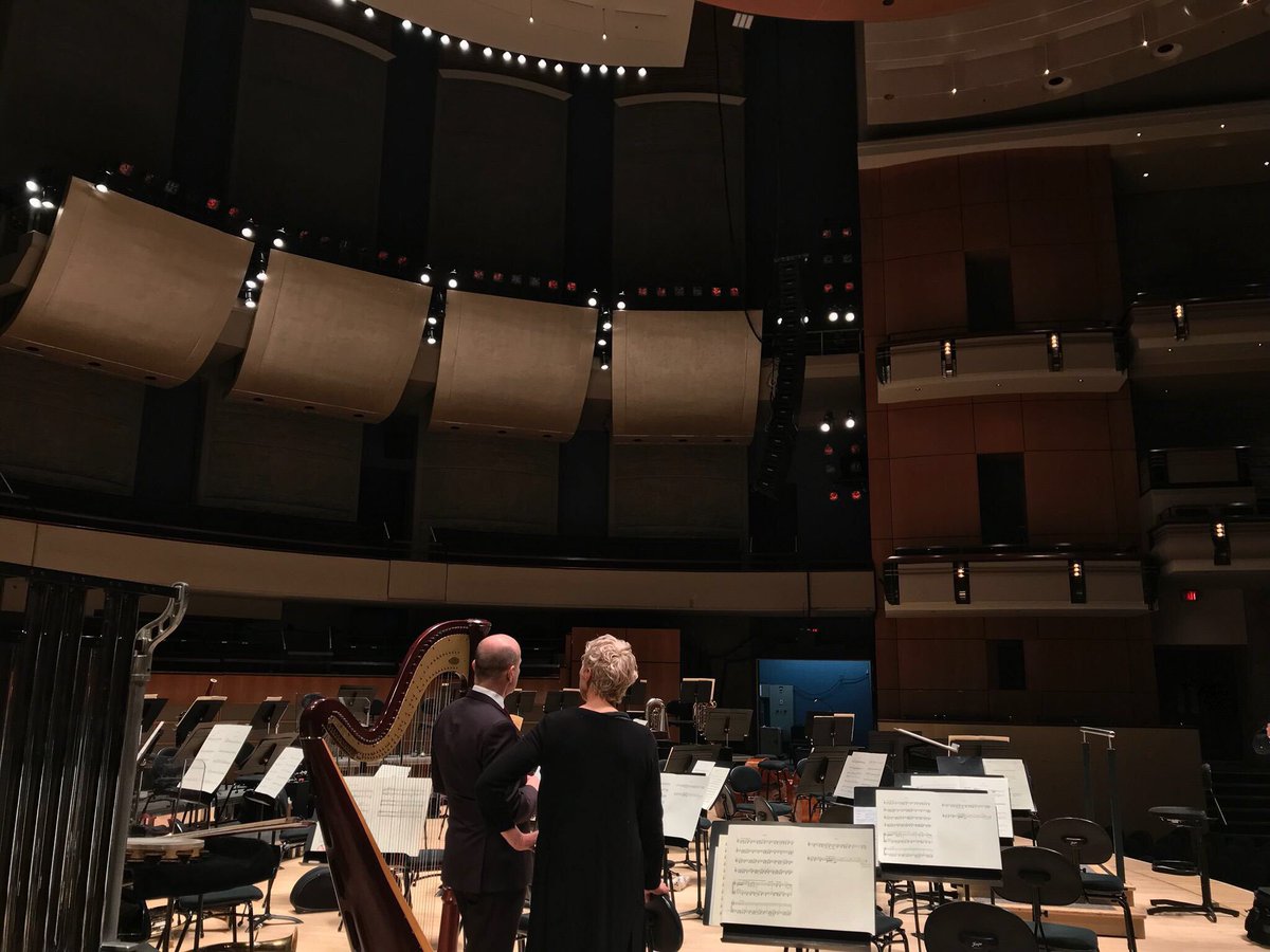 R_Boissonnault's tweet photo. The @winspearcentre is a vital artistic hub in #yeg, bringing joy to patrons through world-class performances that inspire us all. Today's investment of $18M will help this cultural gem expand, enhance its programming and receive the refresh that it deserves. #HereForYeg https://t.co/9pjVH1QTCA