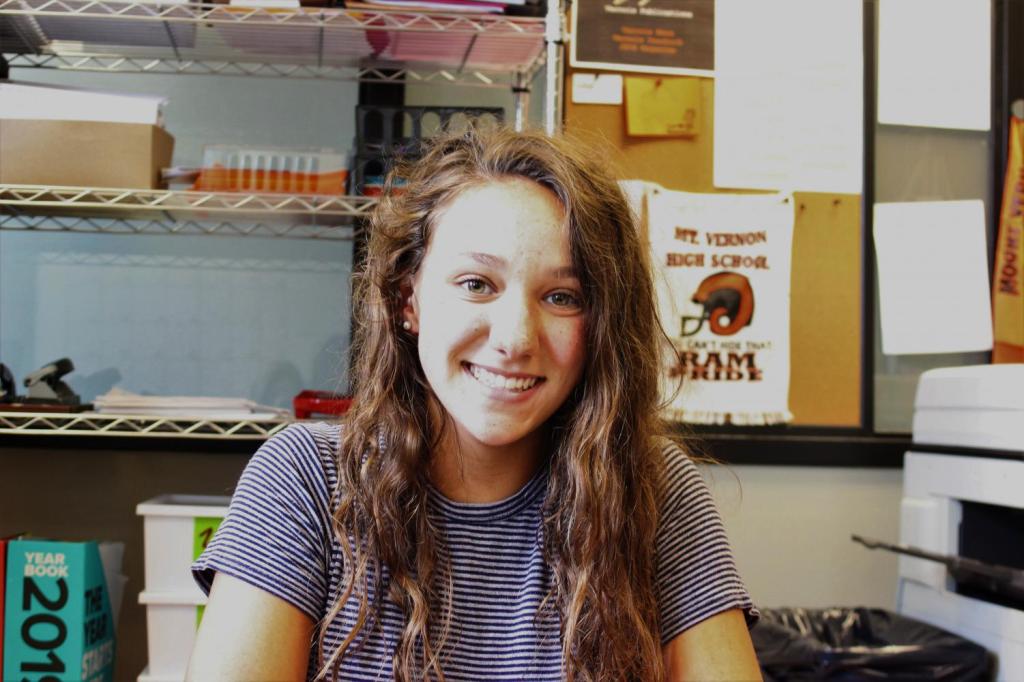 Meet Emma Bendersky: Student Body President vernoisnews.com/1445/feature/m…
