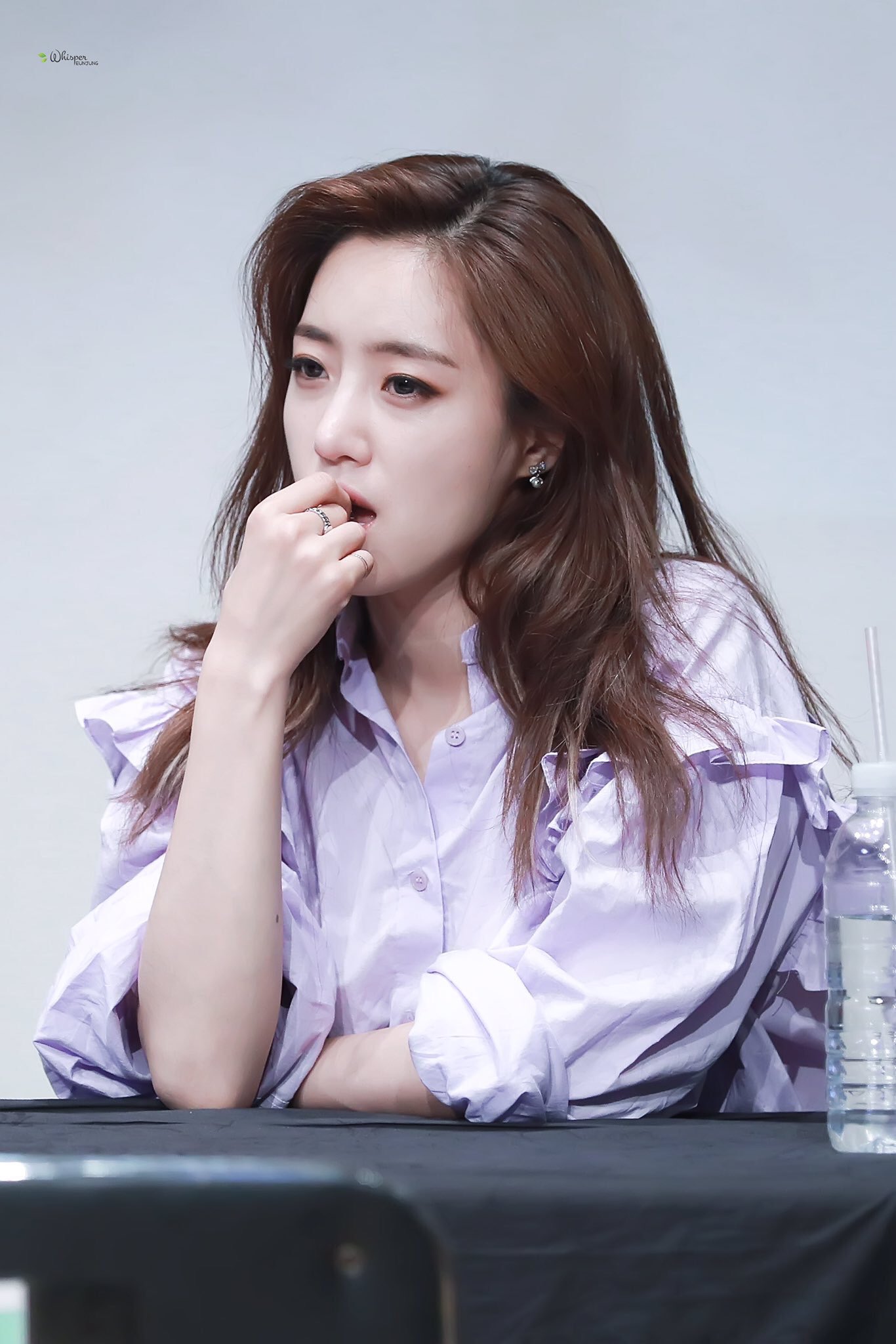 EC_9_D9XYAAuhax?format=jpg&name=large