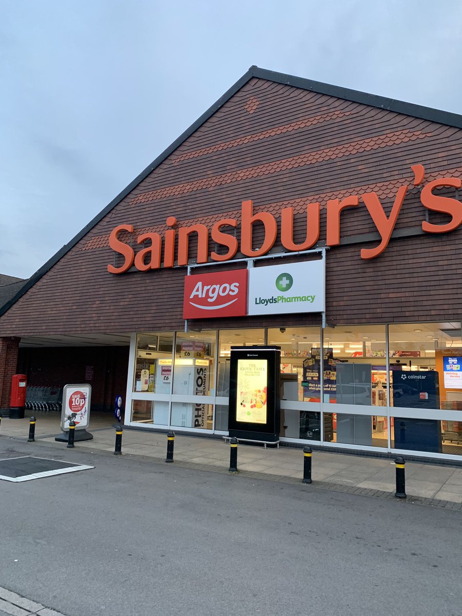AnalyticsClaire's tweet photo. Well that was fun, simple, scanned v easily. Downside, instore 3/4G not vg &amp; u don’t realise until halfway ‘round, try joining store WiFi to then try find some mobile sig. to receive a login code! - other than that! Simples. @Sainsburys #SmartShop #RetailGeek #CustomerExperience https://t.co/Oh3NFlwGw8