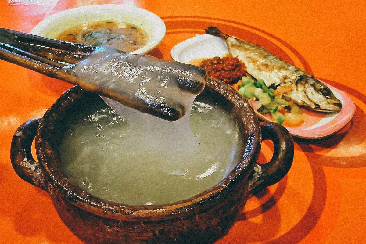 gulaaaaaaa's tweet photo. Seronok juga bila bercerita pasal makanan tradisi sendiri. Mesti ramai yang tak cuba lagi Ambuyat kan? Betul, Ambuyat ni femes cuma tak semua orang dah rasa. Korang dah rasa?  #MUN2019 #MEDMALAYSIA https://t.co/qGFtB5Q0md