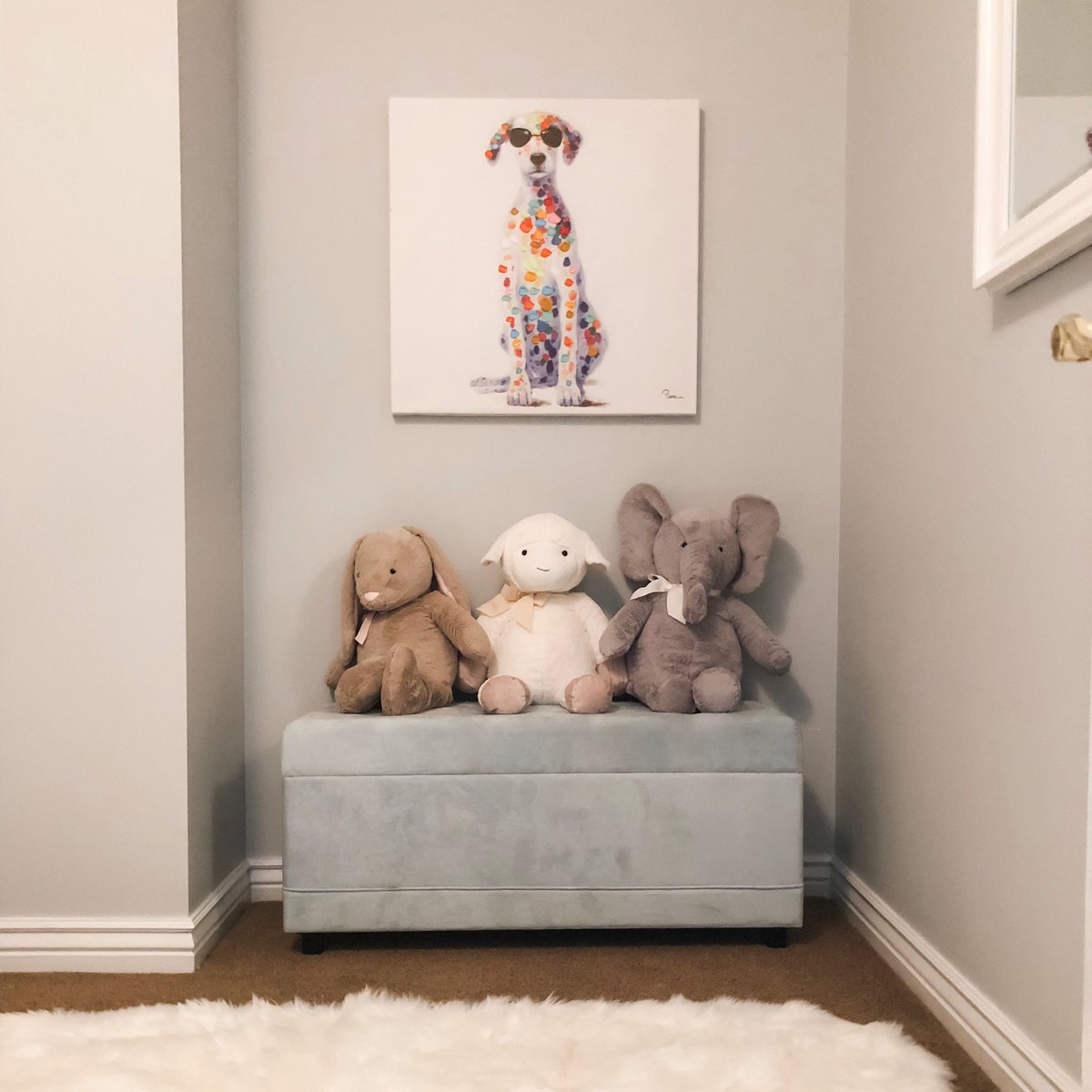 GlobalOrgnzer's tweet photo. Our client has the cutest baby nook! Small spaces can be functional with ample storage when done right 💛 #getorganized #professionalorganizer #babynook #nurserydecor https://t.co/XgwEd5Gjb0