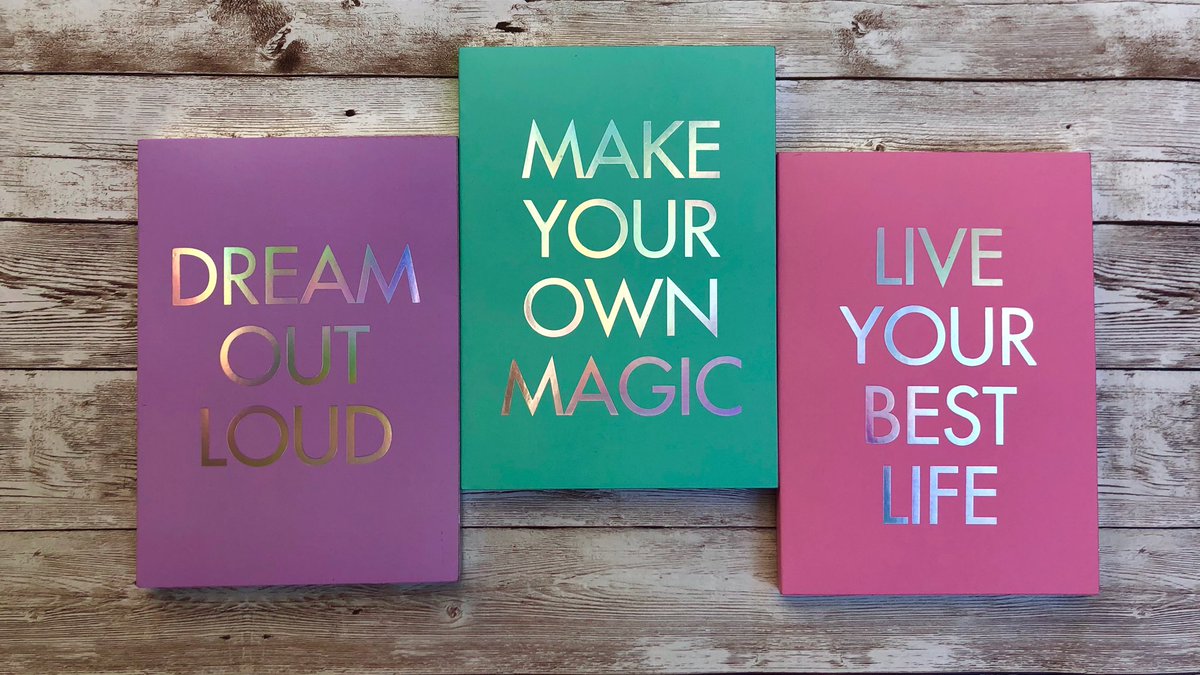 🎁✨YAY GIVEAWAY!✨🎁

I turned in a big editorial deliverable 🥳 so I’m celebrating by giving away this three-journal set! 

~~~~📚📚📚 ~~~~

TO ENTER: Retweet + like + follow
BONUS ENTRY: Tell me which one is your favorite in the comments 🙂

Open Int’l, ends 12pm PST Fri 8/30.