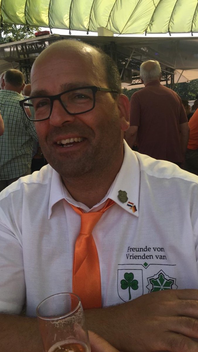 GdK_2T's tweet photo. #Schuttersfeest #Sudlohn met de vrienden van #Bredevoort. Fabelhaft https://t.co/OtAtRCKsjM