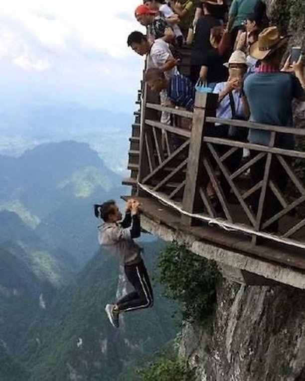 Wu Yongning vs Nature. Rooftopping was everywhere with him.
.
.
Go check our Facebook page. Direct link in our bio.
.
.
#Manvswild #Exploretheworld #Nature #Urbex #Rooftopping #WuYongning #Rooftopping #Urbex #Parkour