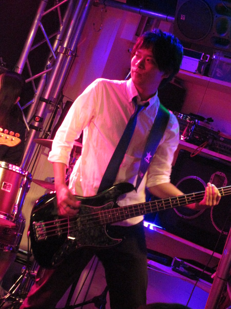 snowsheep48's tweet photo. #UNIONFIELD
#queueb
#アベタカヒロ さん
queueb LAST LIVE
「CubIc Rube〜FINAL」
悔い無く終われる。
そうハッキリと言えるのが
どれだけ、queuebがステキな
バンドだったか分かる…。
まだどこかで!
また仰ぎ見るアベさんを
観れますようにー!(2枚目) https://t.co/ptNmb7NAYf