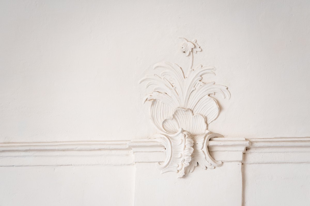 GoldenTrowelYYC's tweet photo. Is your #moulding chipped, cracked or falling apart? We can fix that!👇

https://t.co/hc6TbasL0o https://t.co/afABlTNs4h