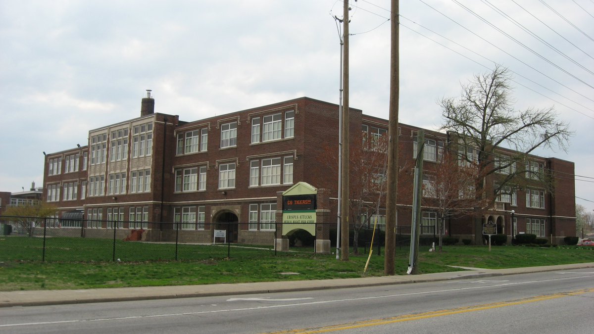 indyfellows's tweet photo. My #firstteachingjob was as a science teacher at @CAMMHS. A supportive admin, the freedom to use my creativity in teaching and the ability to pursue my passion through coaching = one happy educator. #teachstrong #stemED #teacherlife #tntp #tntpalum #rootedschoolindy #getrooted https://t.co/aTqYO6dNBc
