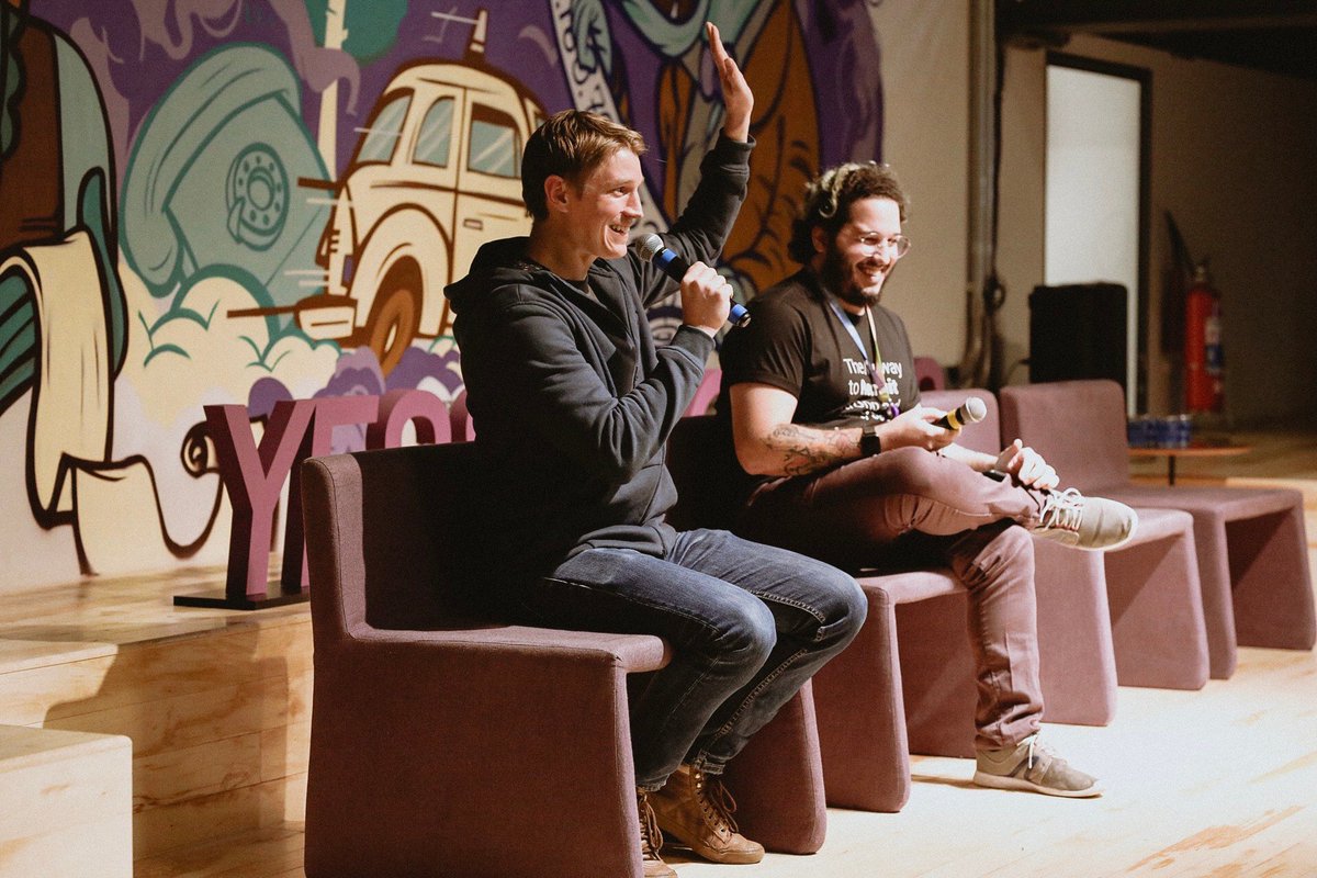 nubank's tweet photo. Aconteceu no último final de semana o evento #YesSheCodes, onde buscamos engenheiras de software para trabalhar no Nubank. Mais de 180 mulheres estavam reunidas em dois dias intensos pensados para fomentar a inclusão de mulheres na área de tecnologia. Veja como foi ;) https://t.co/kJPzCnqbj0