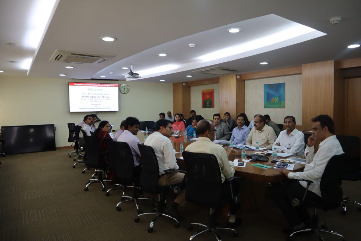 drashwathcn's tweet photo. Chaired my first meeting and interacted with the officials from @ITBTGoK Department. ACS Dr. EV Ramana Reddy and @KbitsMD Prashant Mishra were present. I look forward to work with the amazingly passionate and talented team. @CMofKarnataka @startupindia https://t.co/0XlPjm3Q4s