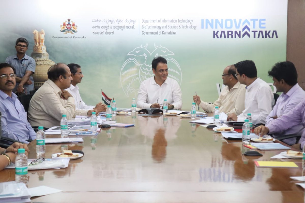 drashwathcn's tweet photo. Chaired my first meeting and interacted with the officials from @ITBTGoK Department. ACS Dr. EV Ramana Reddy and @KbitsMD Prashant Mishra were present. I look forward to work with the amazingly passionate and talented team. @CMofKarnataka @startupindia https://t.co/0XlPjm3Q4s