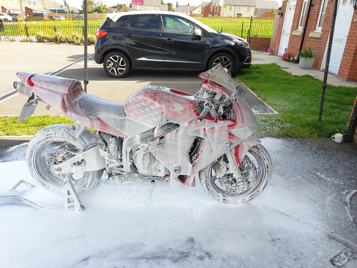 LukeBrotherton4's tweet photo. Literally a Jizz machine 😂😂😂😂😂.

@BaronVonGrumble @fortyfourteeth https://t.co/XcA4N6zHUP