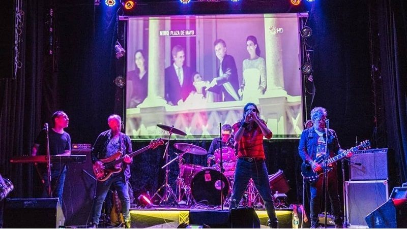 😿 Macri para el cachetazo: le dedican el tema Multinational Cat y protagoniza video. Escribe <a href="/AugustoDorado/">Augusto Dorado</a>. bit.ly/2ZueJGn