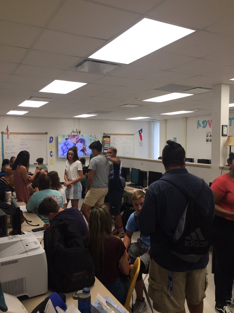 Clemens_DECA's tweet photo. Our first meeting was a success!  If you missed it stop by E204 for details! #HereWeGo @SamuelClemensHS #GoBuffs!! https://t.co/eVuVmFqqsv