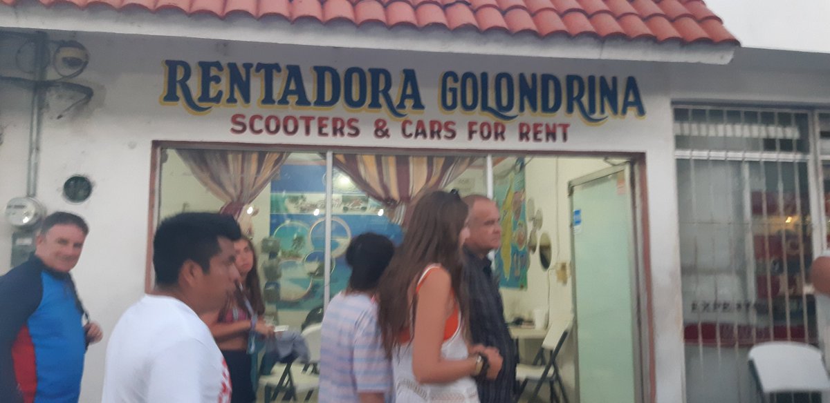 MarkZAutor's tweet photo. Si van a #cozumel asegúrense de que su tour no sea manejado por estos #ladrones Casi se les hunde el barco con 21 turistas a bordo! Y los supuestos guías no tenían la menor idea de qué hacer... @Profeco @CONANP_mx @TurismoCozumel https://t.co/J4VAWZ8xSi