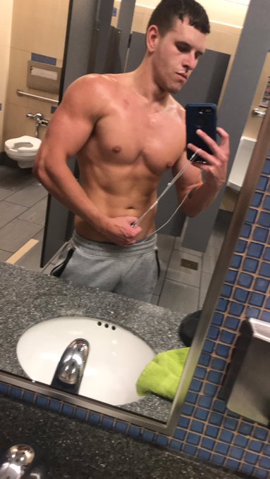 I use to be like man fuck a diet!  I am telling you right now that if you want a good physique a good<a href="/tag/tan"class="tags"><span>#tan</span></a><a href="/tag/pose"class="tags"><span>#pose</span></a><a href="/tag/flex"class="tags"><span>#flex</span></a><a href="/tag/workhard"class="tags"><span>#workhard</span></a><a href="/tag/swolenation"class="tags"><span>#swolenation</span></a><a href="/tag/onwardsandupwards"class="tags"><span>#onwardsandupwards</span></a>