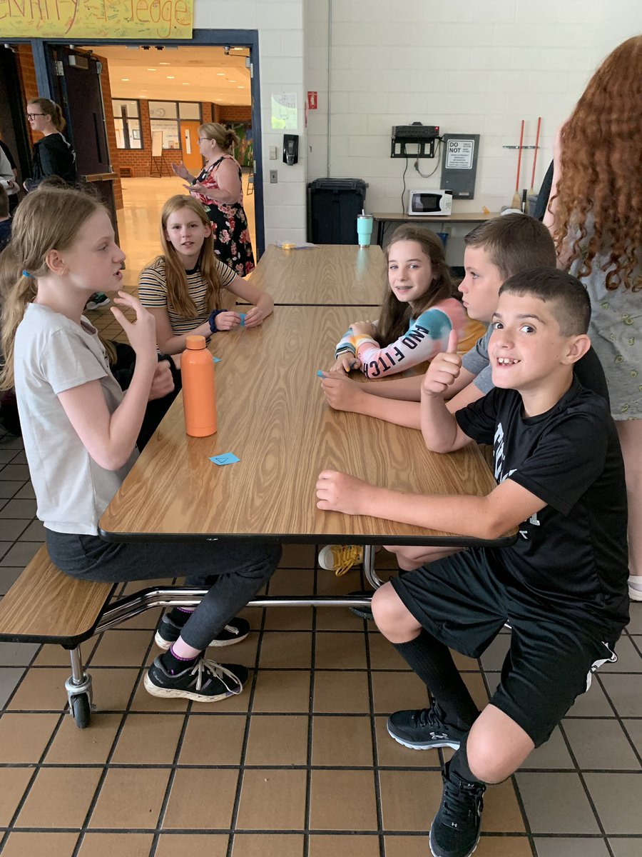 DmsWolves's tweet image. DMS Grade 7 team builder #DMSrocks @DMS_LeadLearner