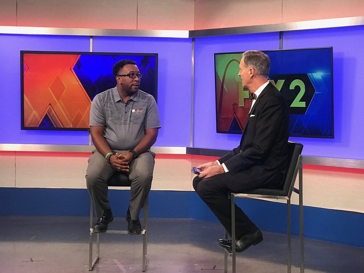 gseanh's tweet photo. Always good to catch up & talk sewers (@MSDProjectClear) w/my man @PERTZFOX from @FOX2now. Even when it’s serious this man still finds a way to crack me up. Never a dull moment. #KnowYourZone #MSDPC #MSD #Stormwater #stlwx https://t.co/ult6KADJlv