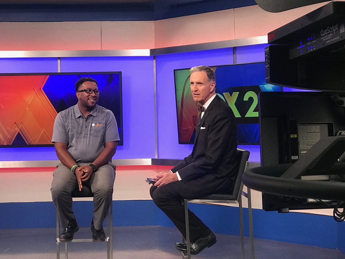 gseanh's tweet photo. Always good to catch up & talk sewers (@MSDProjectClear) w/my man @PERTZFOX from @FOX2now. Even when it’s serious this man still finds a way to crack me up. Never a dull moment. #KnowYourZone #MSDPC #MSD #Stormwater #stlwx https://t.co/ult6KADJlv