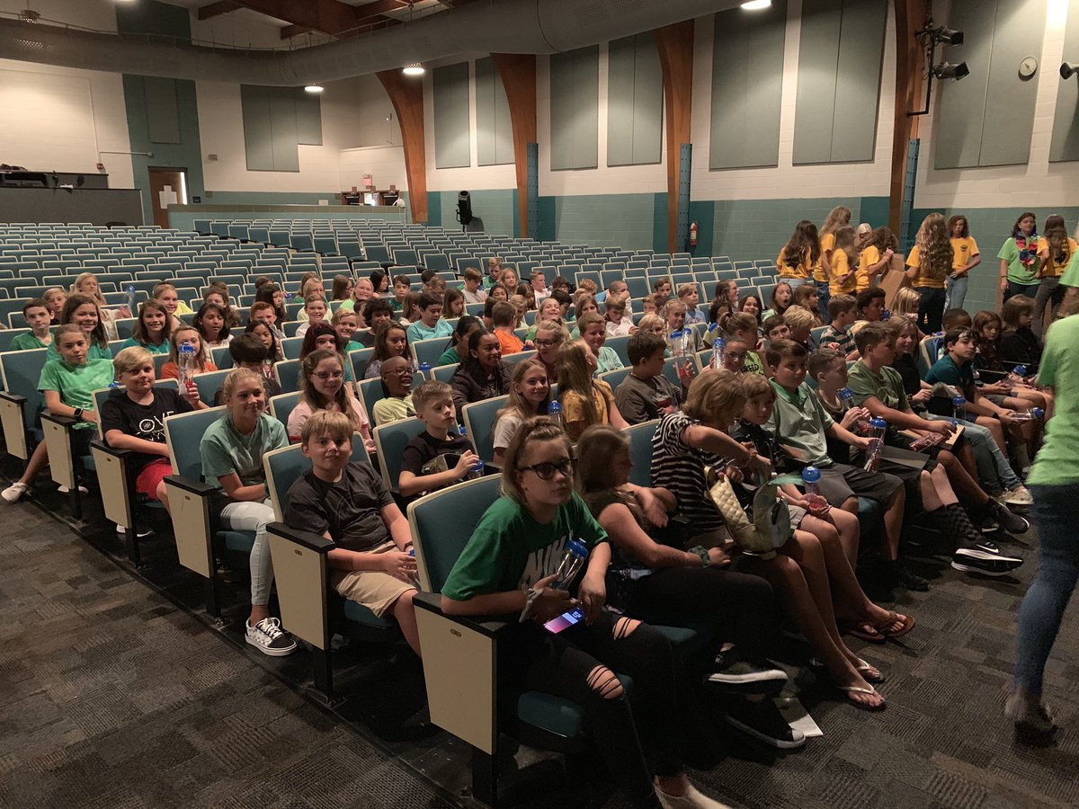 teacherbyrd's tweet photo. Getting to know the new Tropics kids! Excited to start building relationships with them next week! #PAMSHasJoy  #TropicshaveJoy #VBHasJoy https://t.co/Hlv8wOg7hb