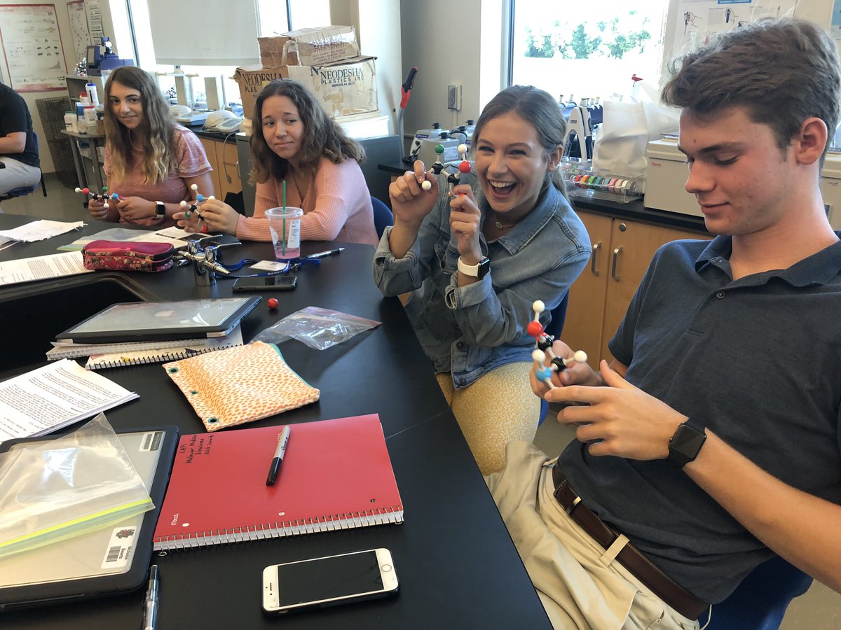 capsbio's tweet photo. If you like moving your muscles or something eating meat 🥩 you gotta love #AminoAcids! #DehydrationSynthesis, #PeptideBond, and making baby #Proteins today! @BVCAPS https://t.co/wg7n7A6Sfe