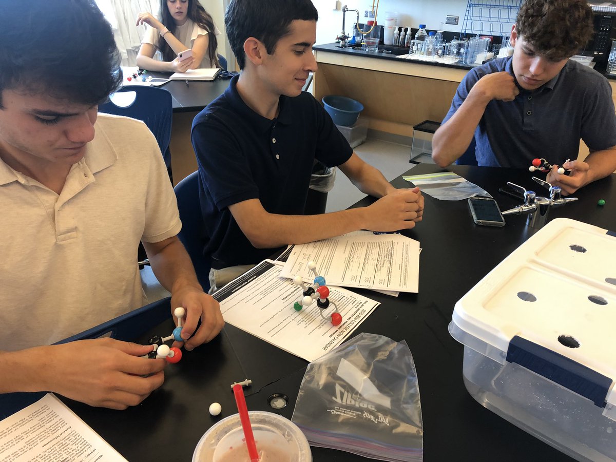 capsbio's tweet photo. If you like moving your muscles or something eating meat 🥩 you gotta love #AminoAcids! #DehydrationSynthesis, #PeptideBond, and making baby #Proteins today! @BVCAPS https://t.co/wg7n7A6Sfe