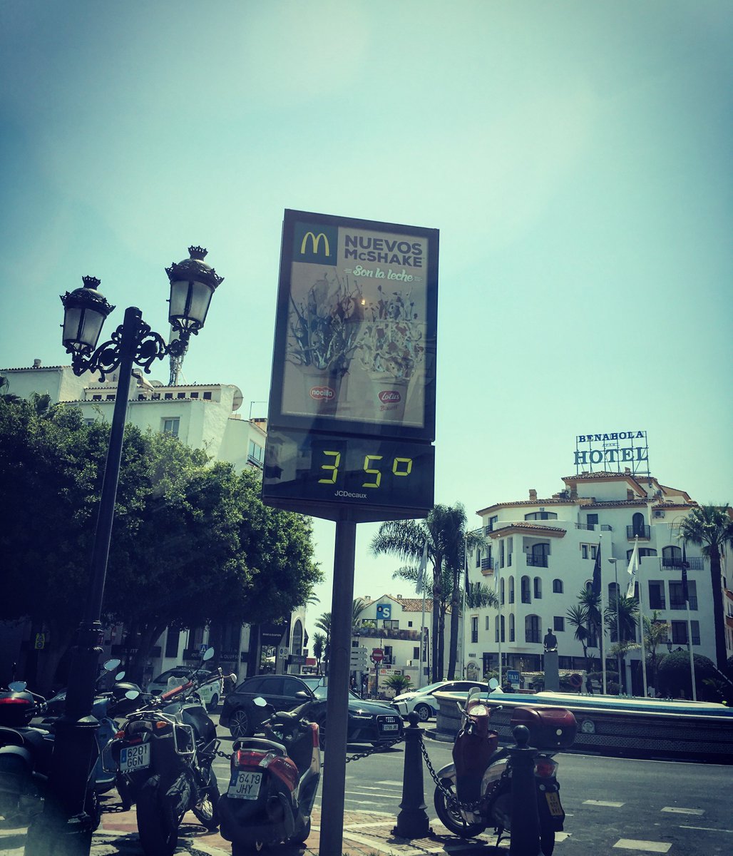 KhansBanus's tweet photo. Still summer...yes https://t.co/dXCEaAAJSJ