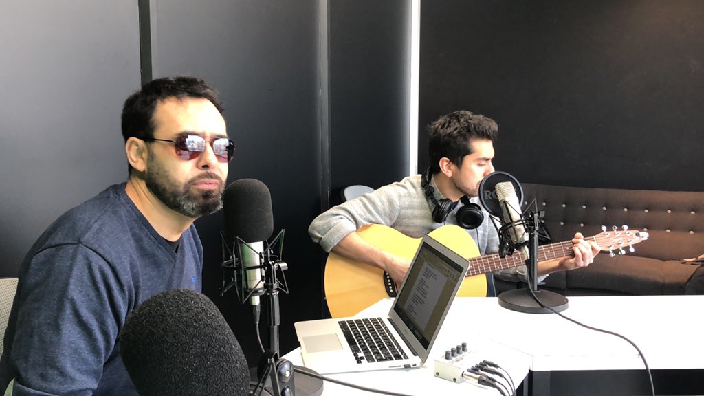 Acá reemplazando a @patopimienta en #quewenoverze junto a Vevar !!!