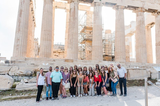 CAES offers many study abroad programs in places like Scotland and Uruguay! Plan your study abroad program early! Most applications are due in the fall semester. We have spring break, summer and exchange programs. There are scholarships for students too!
caes.uga.edu/students/study…