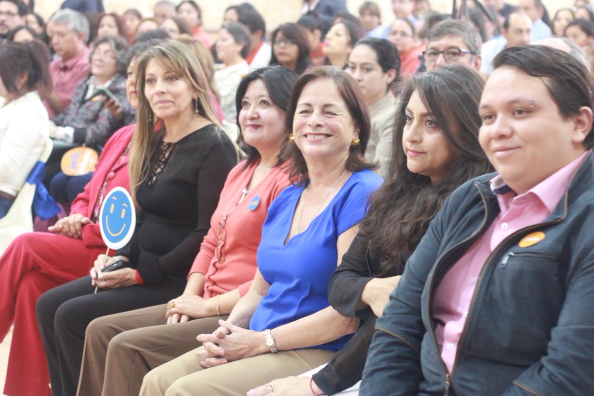 SEIBEec's tweet photo. #SomosSEIB

#SESEIB presente en la #CaravanaEducativa, ”Juntos soñamos, juntos construimos", liderada por @monserratcream1, Ministra de @Educacion_Ec. Juan Carlos Illicachi, Director Zonal 9 del #SEIB, acompaña en la Unidad Educativa Manuela Cañizares de Quito

#SeibEsTerritorio https://t.co/iv3DB94b1d