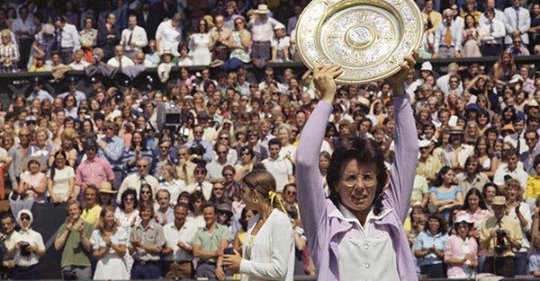 journal_tennis's tweet photo. Bille Jean King @BillieJeanKing a donné son nom en 2006 au complexe qui accueille l'#USOpen. Elle fait aussi partie de celles qui sont à l'origine de la création de la #WTA @WTA. Découvrez l'histoire de la création de la WTA avec @roxane_tjrn
#HomeOfTennis
https://t.co/WnLkdcPQQ4 https://t.co/IVK6Z4ZCuV