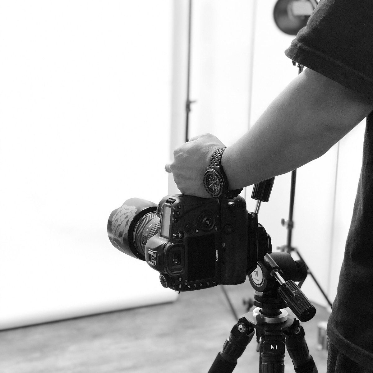 SQUARE_NAGOYA's tweet photo. ㊙︎Shooting‼️📸
お疲れっした〜〜〜!!!✨
#sqar #square_nagoya #shooting #撮影 #1stalbum #jacket #new_jack #Comingsoon #hiphop #日本語ラップ #rapper https://t.co/SFw1KqDykX