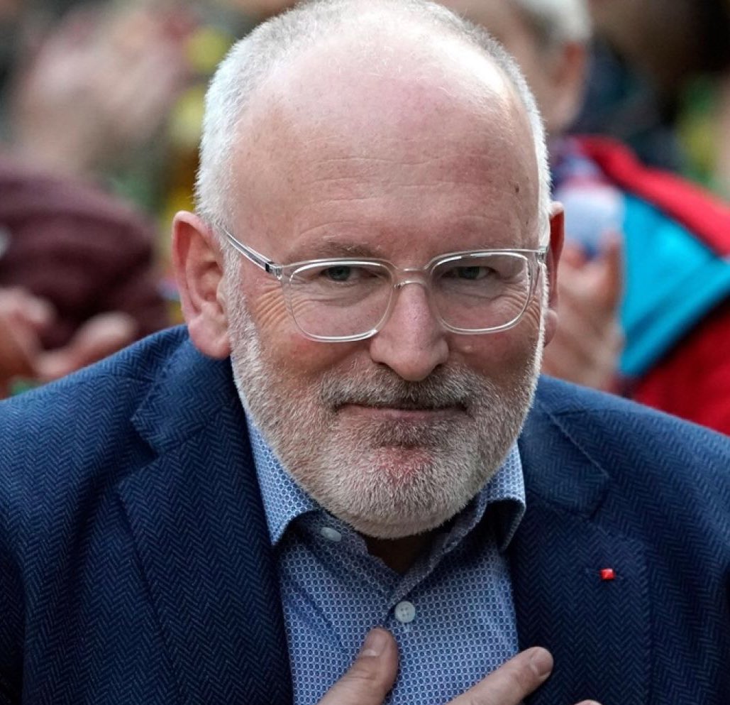SamJamesMorgan's tweet image. BEARD-WARS
Which previously clean-shaven EU figure has got the best face hair? Poll below on: @ManfredWeber @pierremoscovici @TimmermansEU