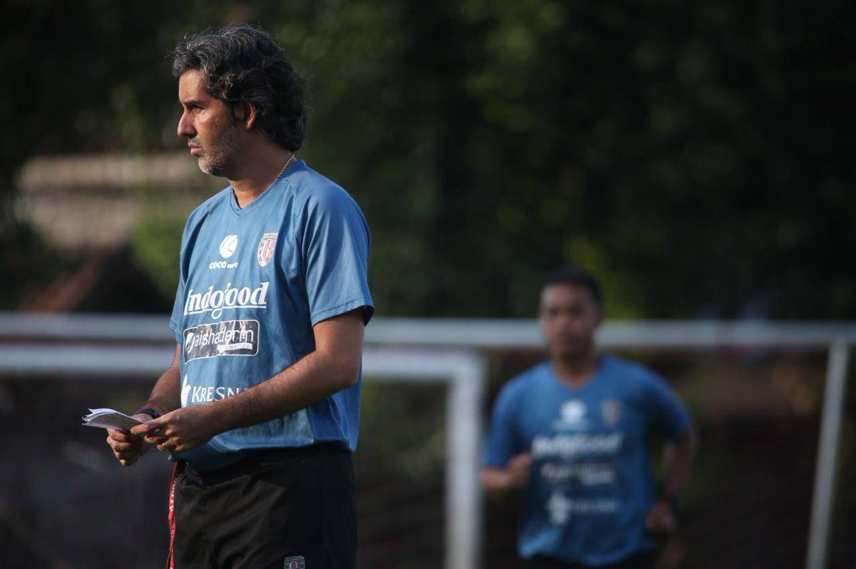 offsidecoid's tweet photo. Teco Akan Jaga Konsistensi Bali United - https://t.co/vMPrFrjVgu – Bali United ingin pertahankan posisi pertama hingga akhir musim Liga 1 2019. Kini, juara paruh musim telah berhasil diperolehnya karena Tira-Persikabo dibantai 1-6 oleh Persela.
Bali United berada di puncak kla... https://t.co/YkXeHmKMId