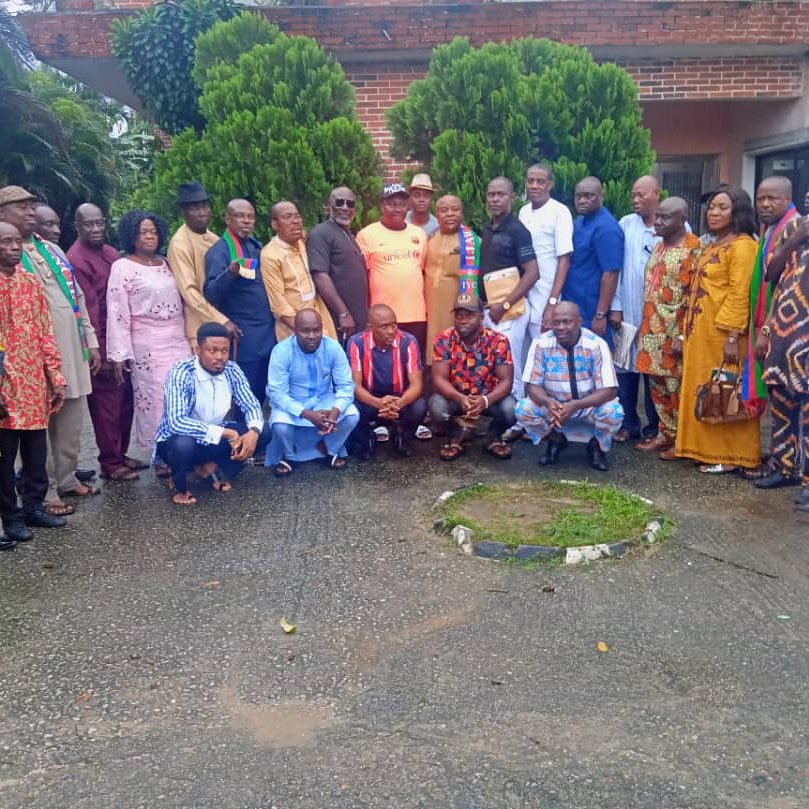 ahoadawest's tweet photo. APPRECIATION MESSAGE BY THE PRESIDENT OF THE NATIONAL YOUTH COUNCIL OF NIGERIA TO EASTERN ZONAL ELDERS COUNCIL OF IYC ON THEIR COURTESY VISIT. Long Live FRN
Long Live NYCN
Long Live IYC https://t.co/ilKQ4xJvnR