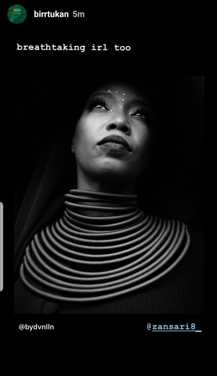 zansari8's tweet photo. I love this picture from #DevinAllen I absolutely love #blackandwhite pics. #52andfab #afropunkbrooklyn That's me!! Mom of 8 , 3 grandchildren, married for 31 years, empath....Love my people ❤🖤💚 https://t.co/rQtFV6gZju