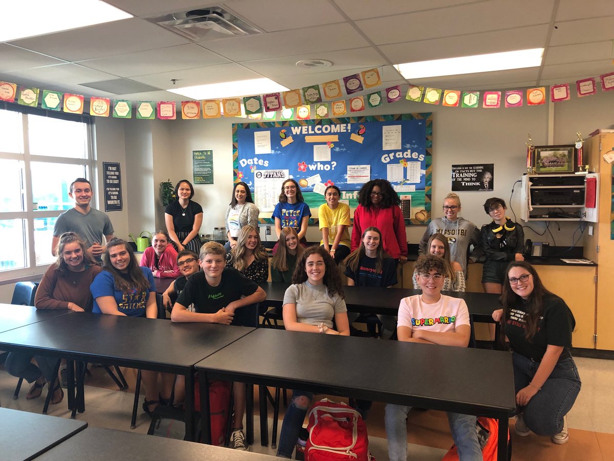 lboulden234's tweet photo. Great first Earth club meeting of the year! #titanpride #madeinr7 https://t.co/iEtlUSFhYG