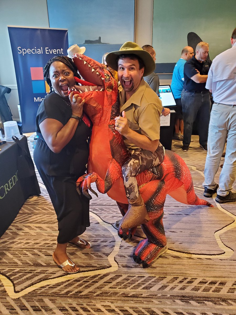 Bayshamel's tweet photo. #EPAF2019 #shiftshow https://t.co/pp56Udxcq6