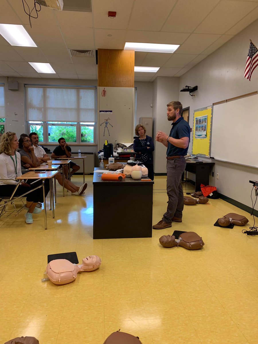MobileCPR's tweet photo. We’re having a great time training @PHLschools PE and Health Teachers to train their students this coming year in CPR. We’ve come together with @AHAPhilly and @ChildrensPhila #CPRreadyphl https://t.co/ZhZvvMPo77